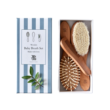 WOODEN HAIRBRUSH SET