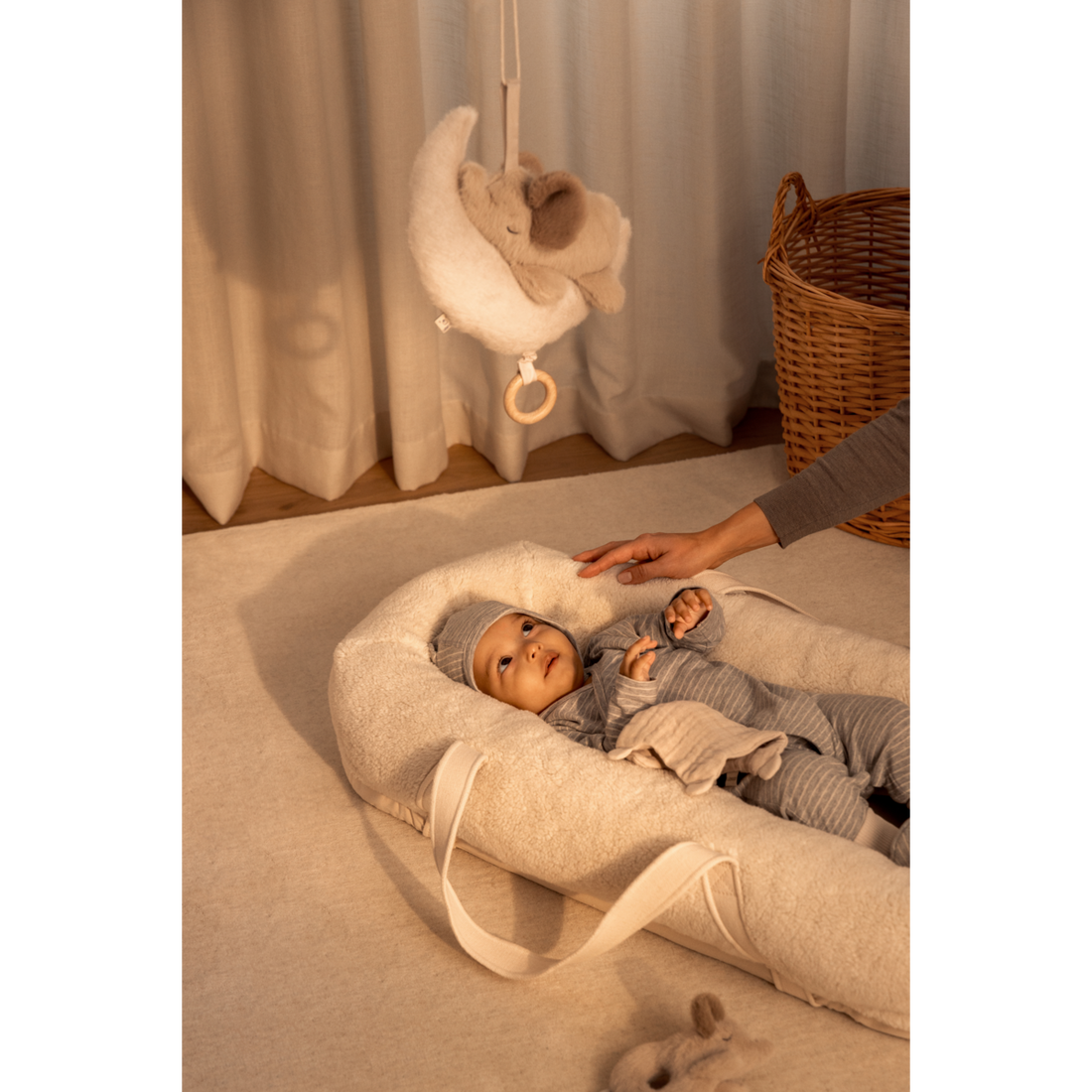 MANDY ELEPHANT MUSIC MOBILE